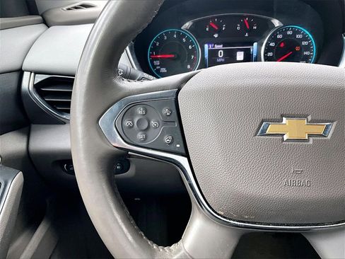 Used 2018 Chevrolet Traverse Premier image 16