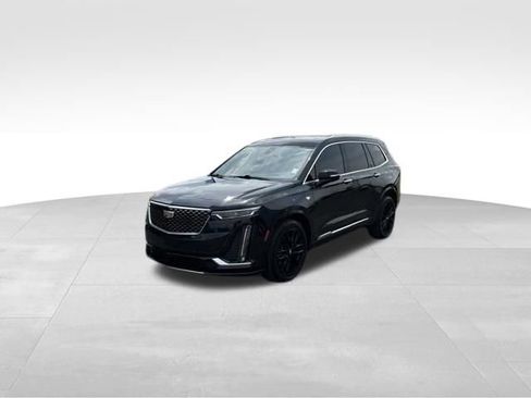 Used 2022 Cadillac XT6 Premium Luxury w/ Platinum Package AWD/4WD image 3