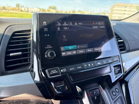 Used 2018 Honda Odyssey Elite image 24