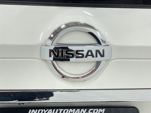 Used 2017 Nissan Rogue SV AWD/4WD image 35