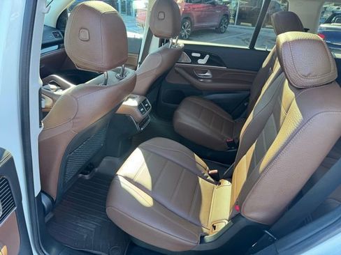 Used 2024 Mercedes-Benz GLS 450 4MATIC image 43