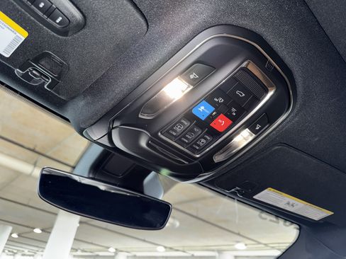 Used 2025 Jeep Grand Cherokee Summit w/ Obsidian Package AWD/4WD image 30