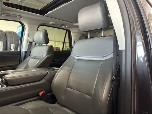 Certified 2025 Ford Expedition Active image 26