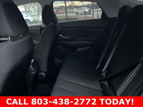 Used 2021 Hyundai Elantra SEL w/ Convenience Package image 12