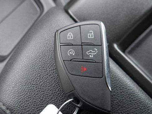 Used 2025 Chevrolet Silverado 2500 LT w/ Convenience Package image 19