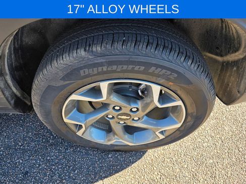 Certified 2025 Chevrolet Trax LT w/ LT Convenience Package image 29