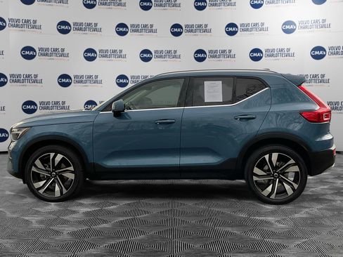 Certified 2024 Volvo XC40 B5 Plus w/ Climate Package image 2