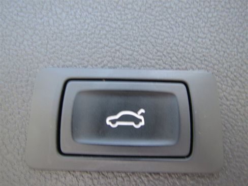Used 2014 Audi A4 Prestige AWD/4WD image 22