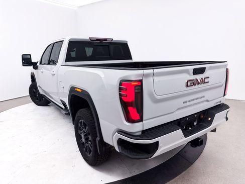 Used 2025 GMC Sierra 2500 AT4 w/ AT4 Premium Plus Package image 10