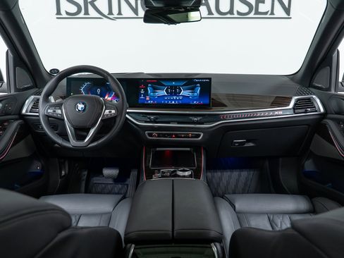 Used 2025 BMW X5 xDrive50e w/ Executive Package image 15