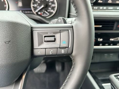 Used 2026 Nissan Rogue SV w/ SV Premium Package image 13