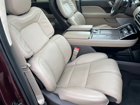 Used 2023 Lincoln Navigator Reserve AWD/4WD image 20