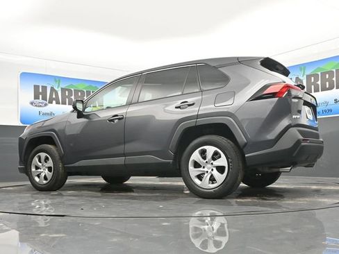 Used 2022 Toyota RAV4 LE FWD image 20