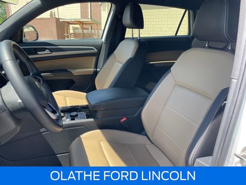 Used 2023 Volkswagen Atlas Cross Sport SE AWD/4WD image 9