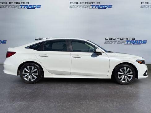 Used 2024 Honda Civic LX image 4