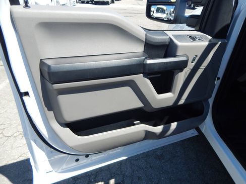 Used 2021 Ford F250 XL w/ Power Equipment Group RWD image 20