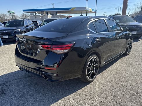Used 2024 Nissan Sentra SR w/ SR Premium Package image 3