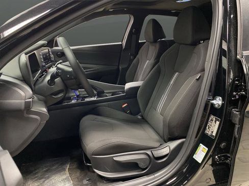 New 2026 Hyundai Elantra SEL Sport image 4