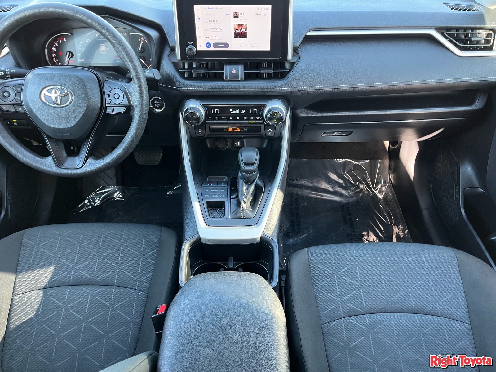 Certified 2025 Toyota RAV4 XLE AWD/4WD image 18