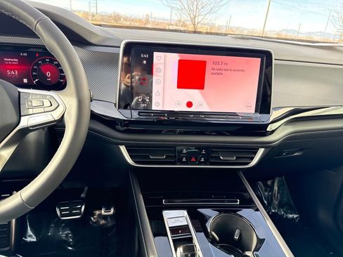 New 2026 Volkswagen Atlas Cross Sport SEL R-Line image 17