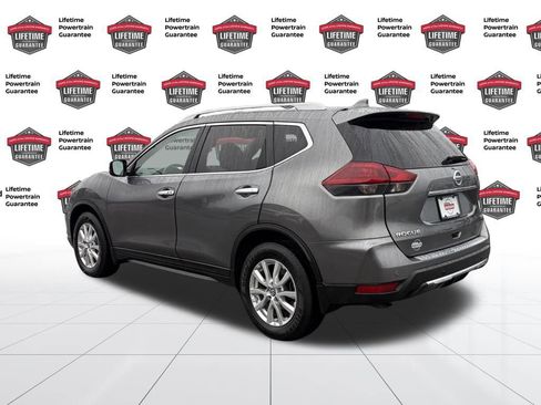 Used 2019 Nissan Rogue SV image 3