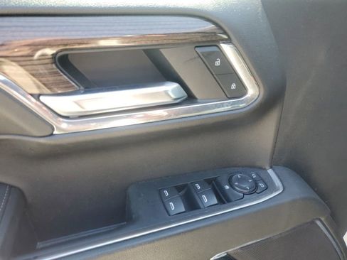 Used 2023 Chevrolet Silverado 1500 LT AWD/4WD image 18