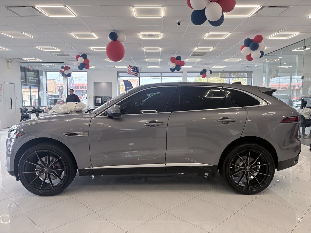 Used 2022 Jaguar F-PACE S AWD/4WD image 4