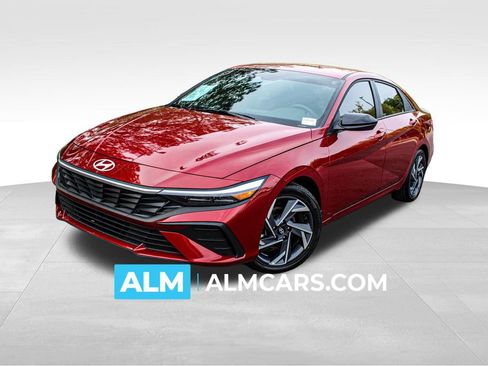 Used 2025 Hyundai Elantra Sport image 1