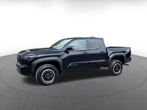 Used 2025 Toyota Tacoma TRD Off-Road AWD/4WD image 7