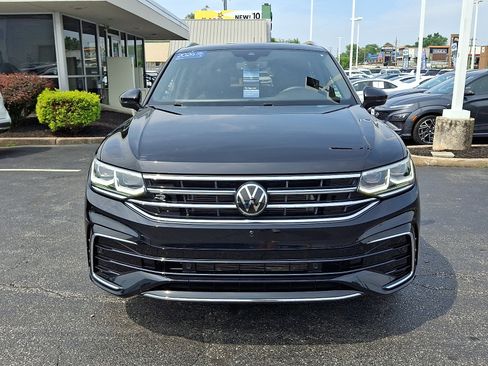 Certified 2024 Volkswagen Tiguan SEL R-Line AWD/4WD image 2