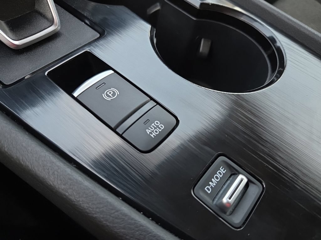 Used 2025 Nissan Rogue SV FWD image 48