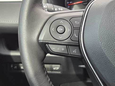Used 2022 Toyota RAV4 XLE Premium FWD image 25