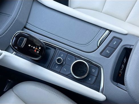 Used 2022 Cadillac XT5 Premium Luxury FWD image 28
