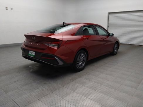 Used 2024 Hyundai Elantra SEL image 9