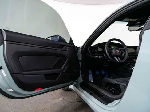 Used 2025 Porsche 911 Carrera T RWD image 14