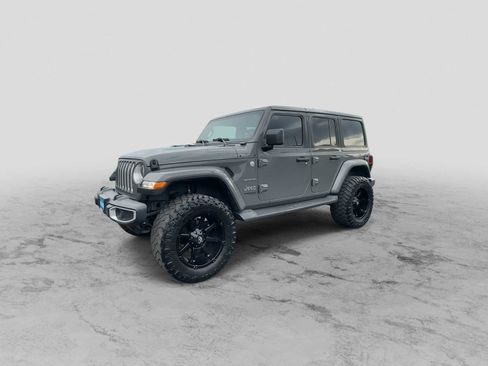 Used 2021 Jeep Wrangler Unlimited Sahara w/ Uconnect 4C Nav & Sound Group image 4
