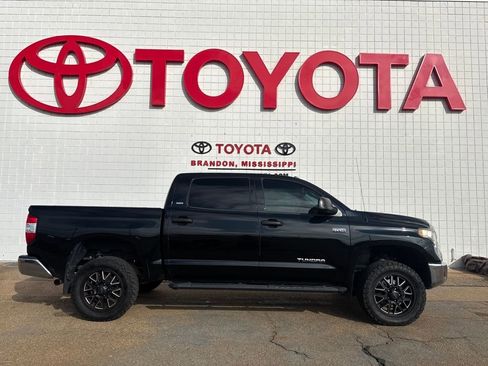 Used 2019 Toyota Tundra SR5 image 1