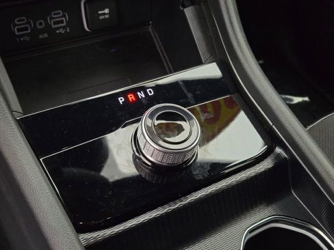 Certified 2024 Jeep Grand Cherokee L Altitude image 31