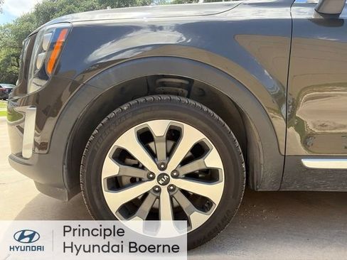 Used 2021 Kia Telluride EX w/ EX Premium Package FWD image 3