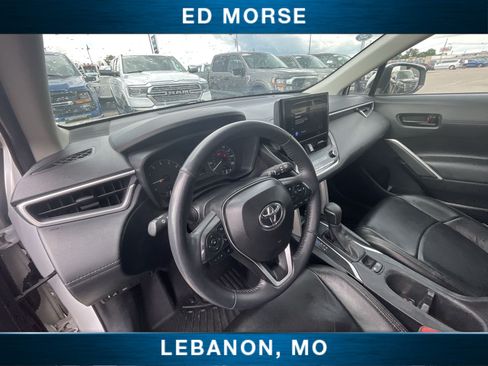Used 2024 Toyota Corolla Cross LE w/ Moonroof Package FWD image 10