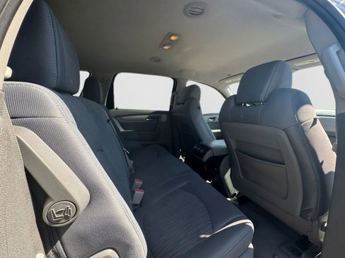 Used 2017 Chevrolet Traverse LS image 31