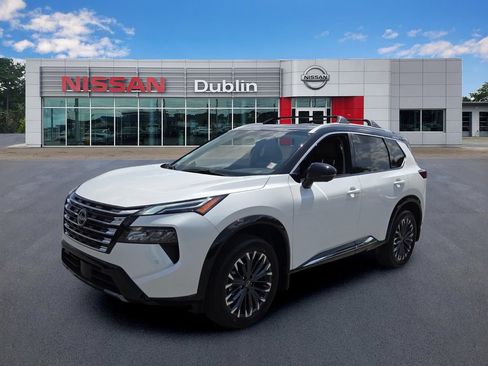 New 2026 Nissan Rogue Platinum AWD/4WD image 1