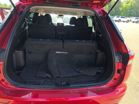 Used 2022 Mitsubishi Outlander ES FWD image 13