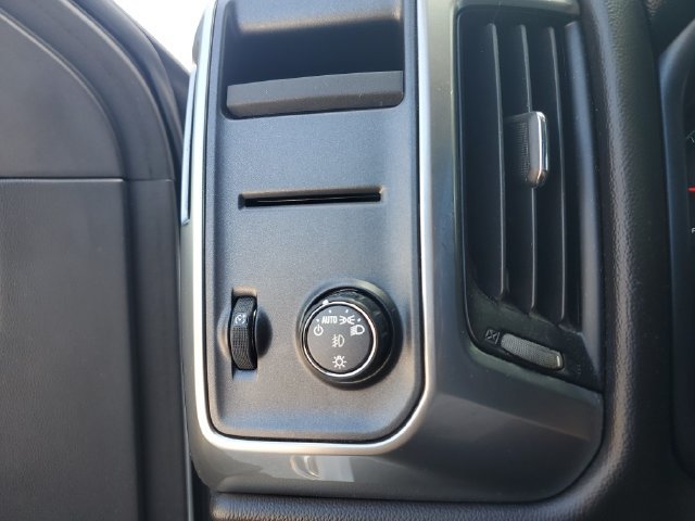 Used 2018 Chevrolet Silverado 1500 LT w/ LT Eassist Package RWD image 29