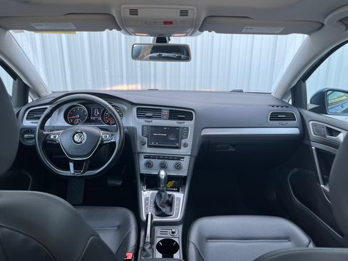 Used 2017 Volkswagen Golf Wolfsburg Edition FWD image 19