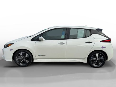 Used 2019 Nissan Leaf SV w/ SV All Weather Package image 2