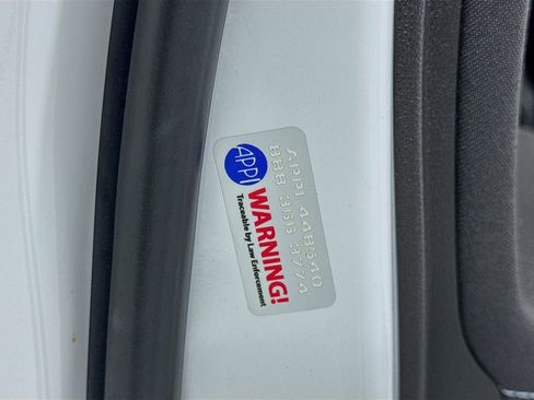 Used 2023 Chevrolet Bolt EUV LT w/ Driver Confidence Package image 40