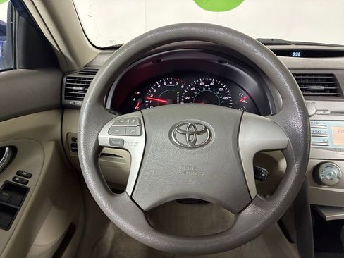 Used 2009 Toyota Camry LE image 9