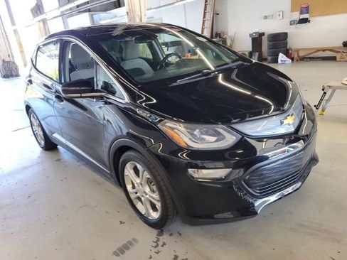 Used 2018 Chevrolet Bolt LT FWD image 2