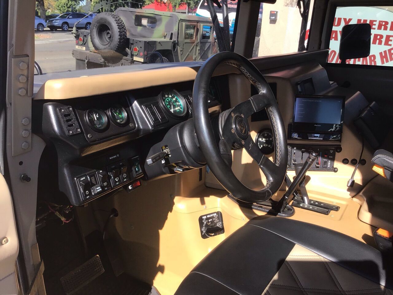 Used 1993 HUMMER H1 4-Door Hard Top AWD/4WD image 25